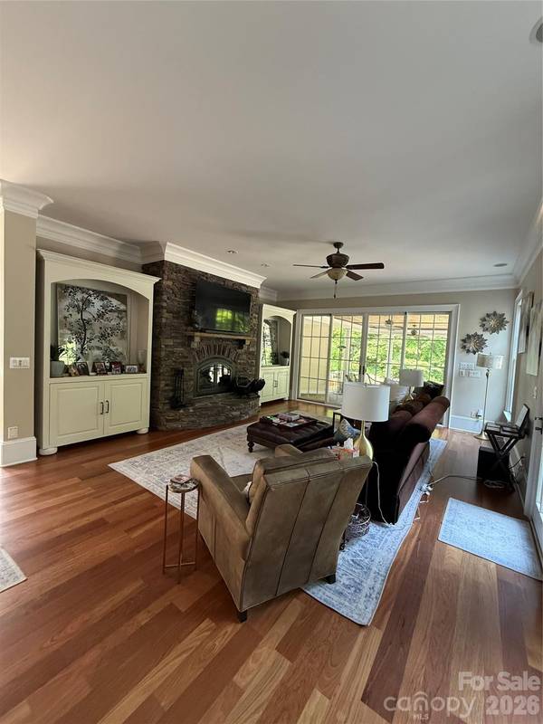 450 Greywalls LN, Iron Station, NC 28080