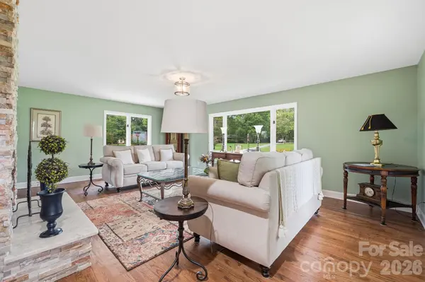 1419 Stoneyridge DR, Charlotte, NC 28214