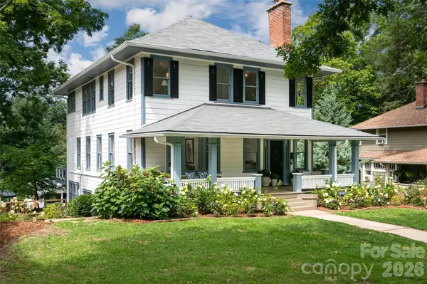 142 Edwin PL, Asheville, NC 28801