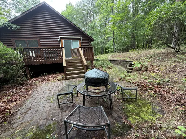 194 Long Ridge DR, Lake Lure, NC 28746