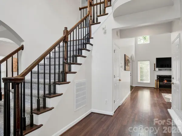 5320 Shannamara DR, Matthews, NC 28104
