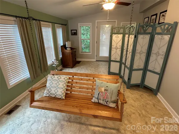 108 Hummingbird CIR, New London, NC 28127