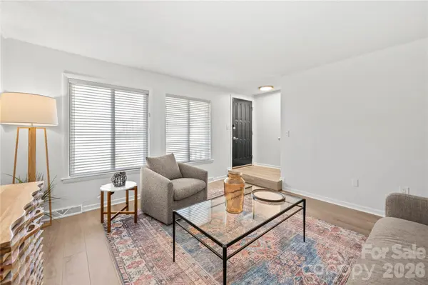 63 Shepard SQ #206, Brevard, NC 28712