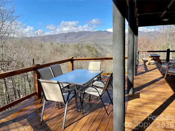 210 Little Rock RD, Marble, NC 28905