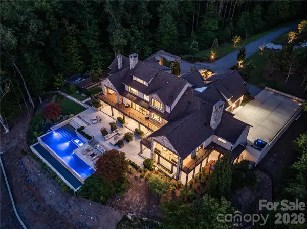 125 Quiet Waters DR, Mooresville, NC 28117