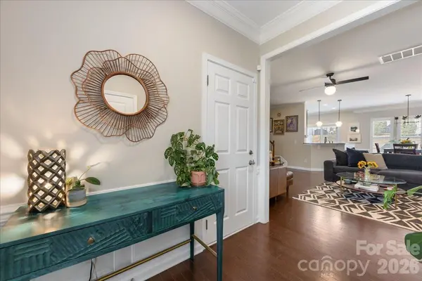 2434 Royal York AVE, Charlotte, NC 28210