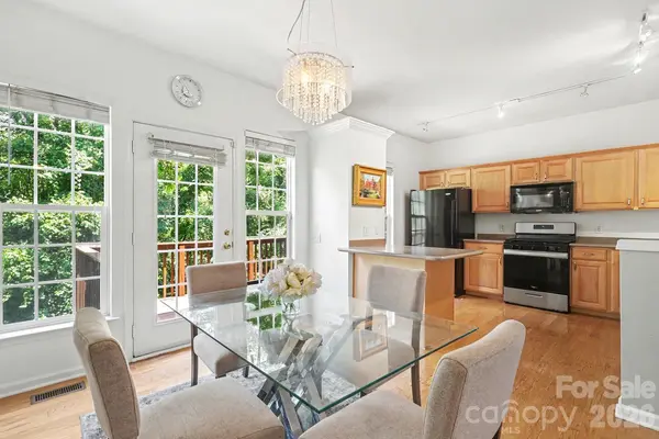 5413 Werburgh ST, Charlotte, NC 28209