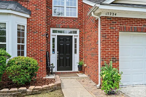 17224 Overstone CT, Charlotte, NC 28277