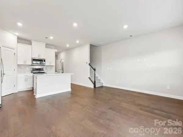 9041 Foggy Brook LOOP, Charlotte, NC 28216
