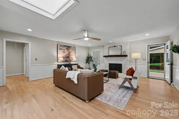 4242 Garvin DR, Charlotte, NC 28269