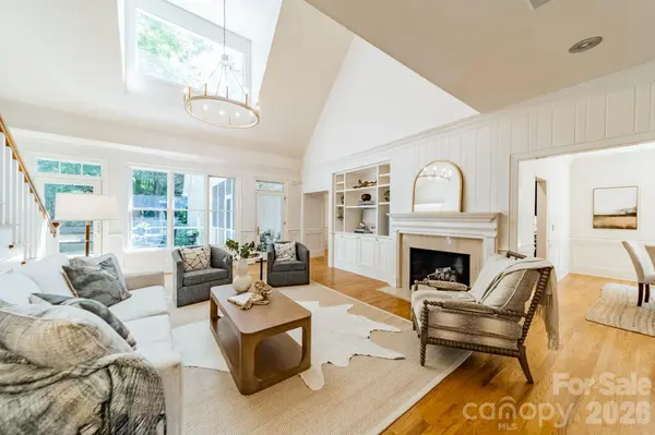 304 S Canterbury RD, Charlotte, NC 28211