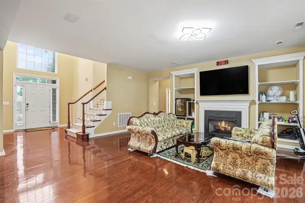 4106 Barclay Forest DR, Charlotte, NC 28213