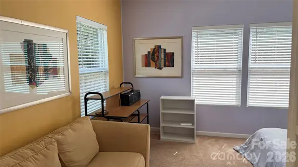 7736 Ponderosa LN, Charlotte, NC 28215