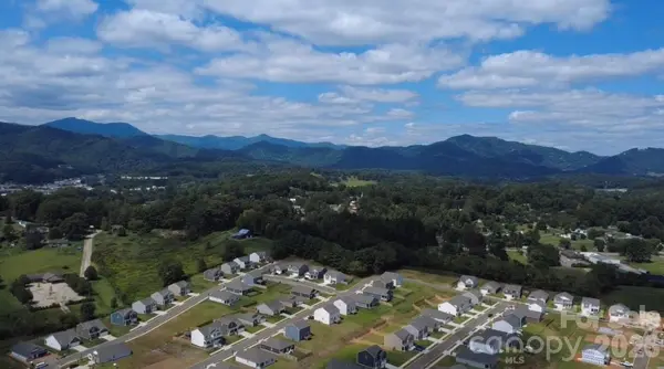 126 Ridgehaven DR, Waynesville, NC 28786