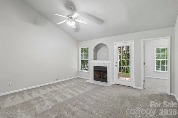 3611 Maggie Laney DR, Charlotte, NC 28216