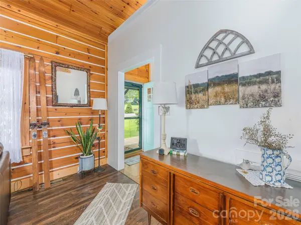 107 Tibi LN, Waynesville, NC 28785