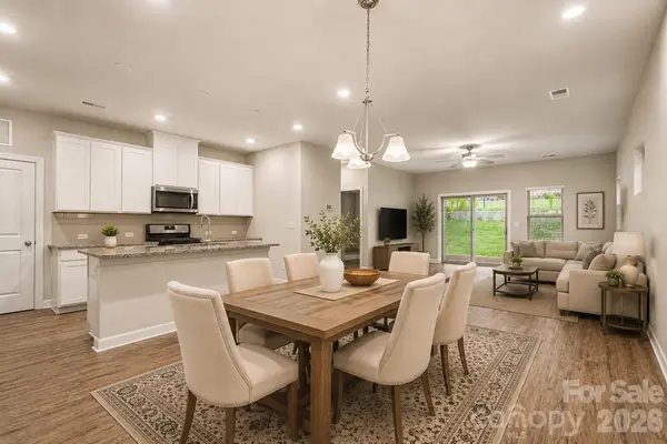 6863 Good News DR, Charlotte, NC 28215