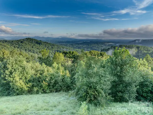 00 Skydance TRL #15, Hendersonville, NC 28792