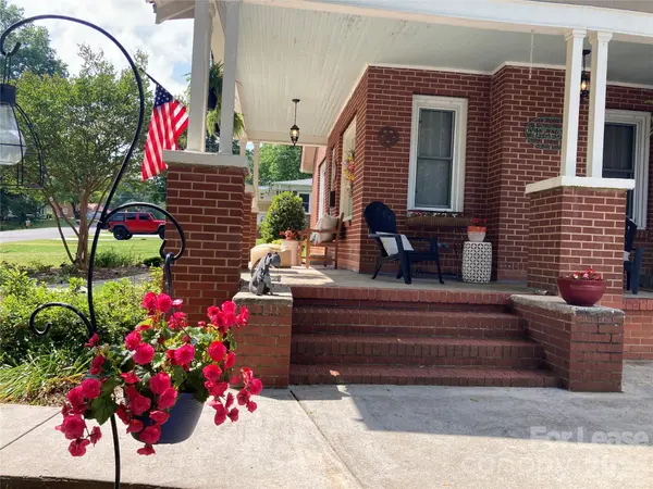 213 Auten CIR, Mount Holly, NC 28120
