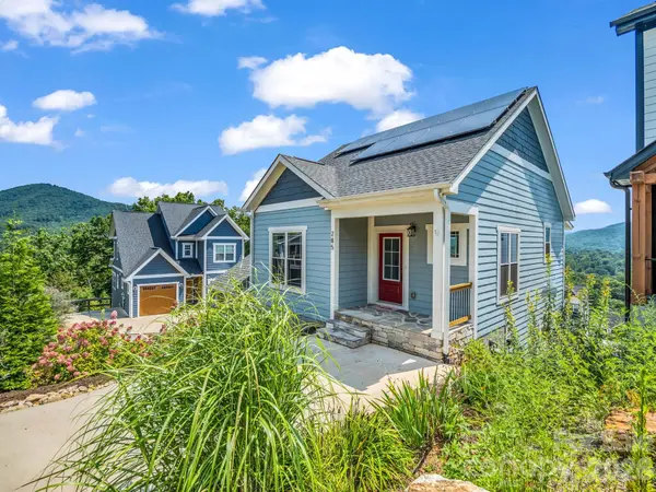 285 Mount Allen HTS, Black Mountain, NC 28711