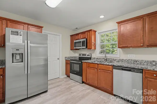 3948 Newhall DR NW, Conover, NC 28601