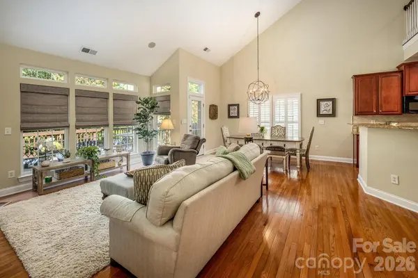 10211 Linksland DR, Huntersville, NC 28078