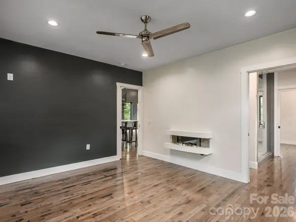364 Hallelujah Hill LN, Columbus, NC 28722