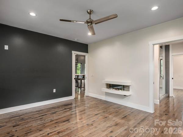 364 Hallelujah Hill LN, Columbus, NC 28722
