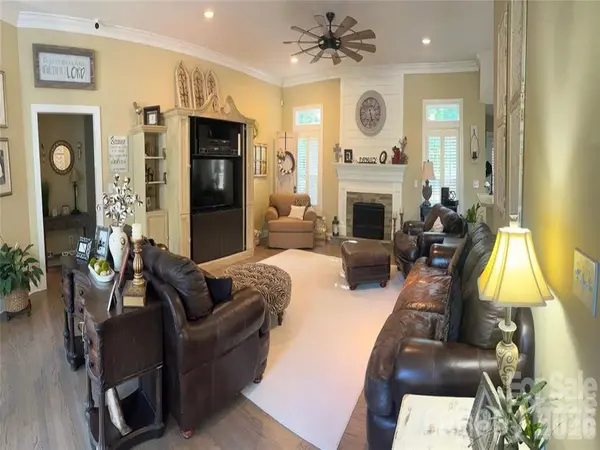 829 Savannah Place DR, Fort Mill, SC 29715