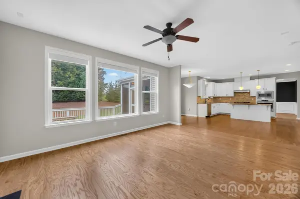 1004 Hawker RD, Matthews, NC 28104