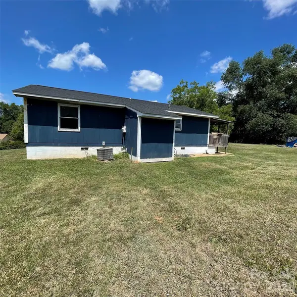 248 WOODSIDE DR, Forest City, NC 28043