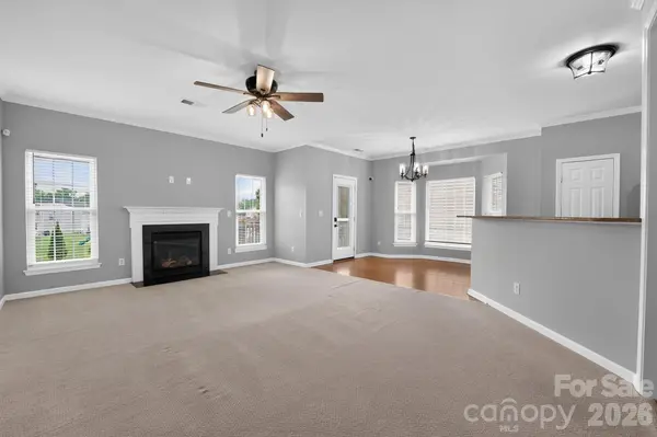 2515 Bethesda Oaks DR, Gastonia, NC 28056
