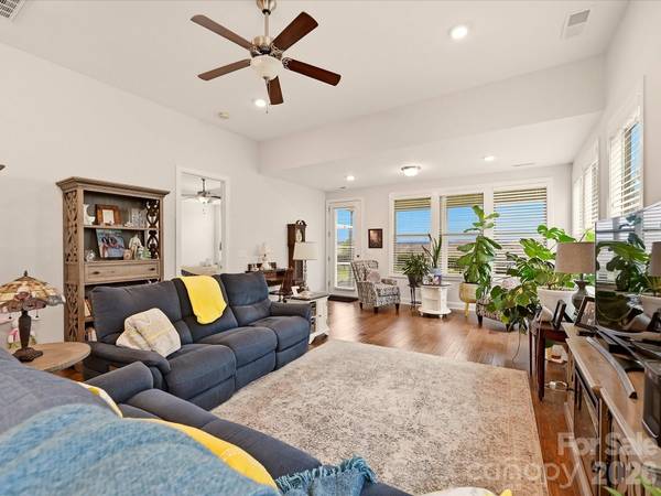 7569 Short Putt CT, Charlotte, NC 28215