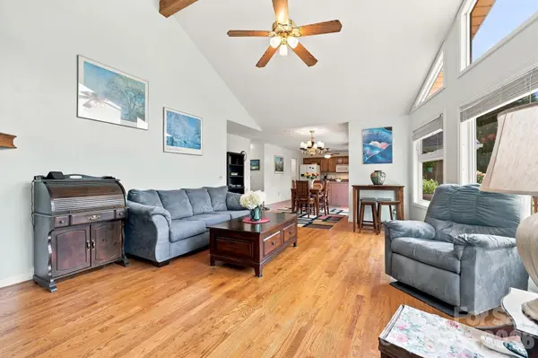 58 Sequoia TRL, Leicester, NC 28748