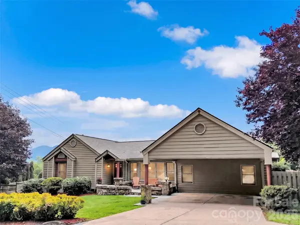 936 Little Mountain RD, Waynesville, NC 28786