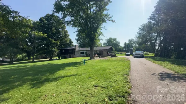 4294 Horseshoe Bend RD, Hudson, NC 28638