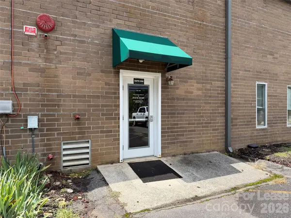 179 Merrimon AVE #200, Weaverville, NC 28787