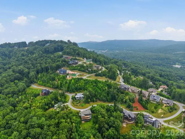 21 Marble Heights TRL, Hendersonville, NC 28791