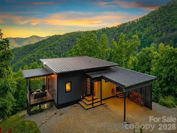 147 Bluff Creek TER, Candler, NC 28715