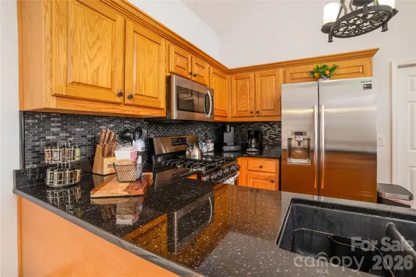 67 Hummingbird Hill RD, Franklin, NC 28734