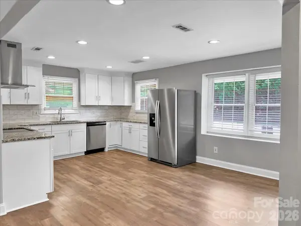 1926 Tyvola RD, Charlotte, NC 28210