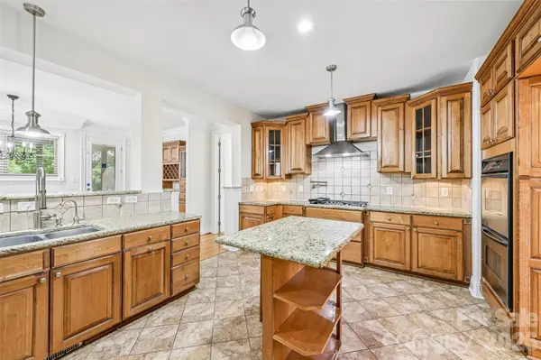 2016 Rocky Stream RD, York, SC 29745
