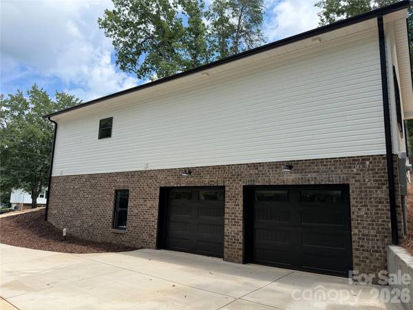 1135 Pinebrook AVE SE, Valdese, NC 28690