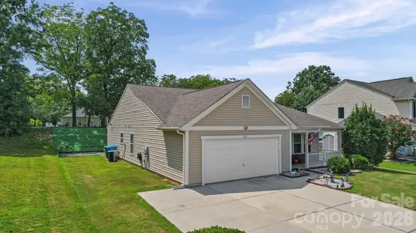 627 Smokehouse LN, Albemarle, NC 28001