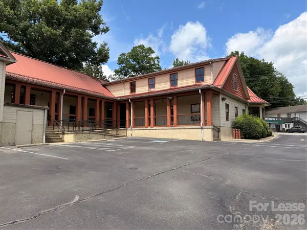 206 E State ST, Black Mountain, NC 28711