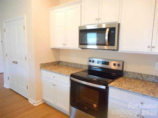 2329 Transatlantic AVE, Charlotte, NC 28215