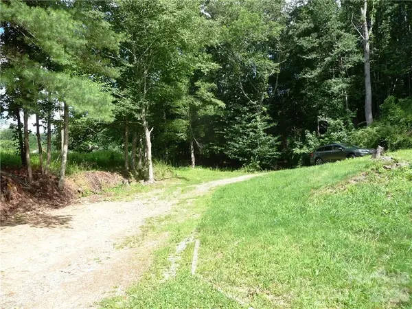 870 Bairds Creek RD, Vilas, NC 28692