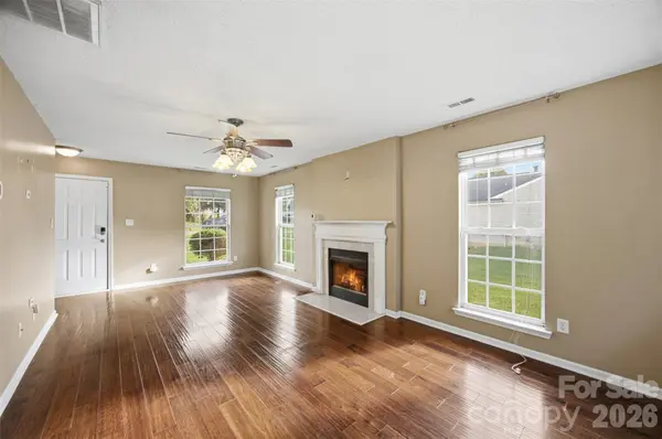 109 Clairwood DR, Mount Holly, NC 28120