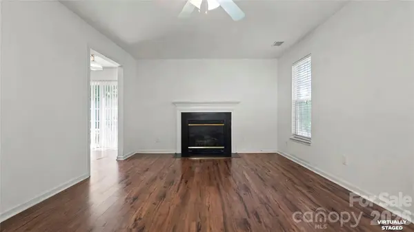 9902 Mattie CT, Charlotte, NC 28213