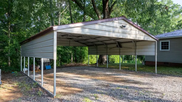 708 E Klutz ST, Maiden, NC 28650